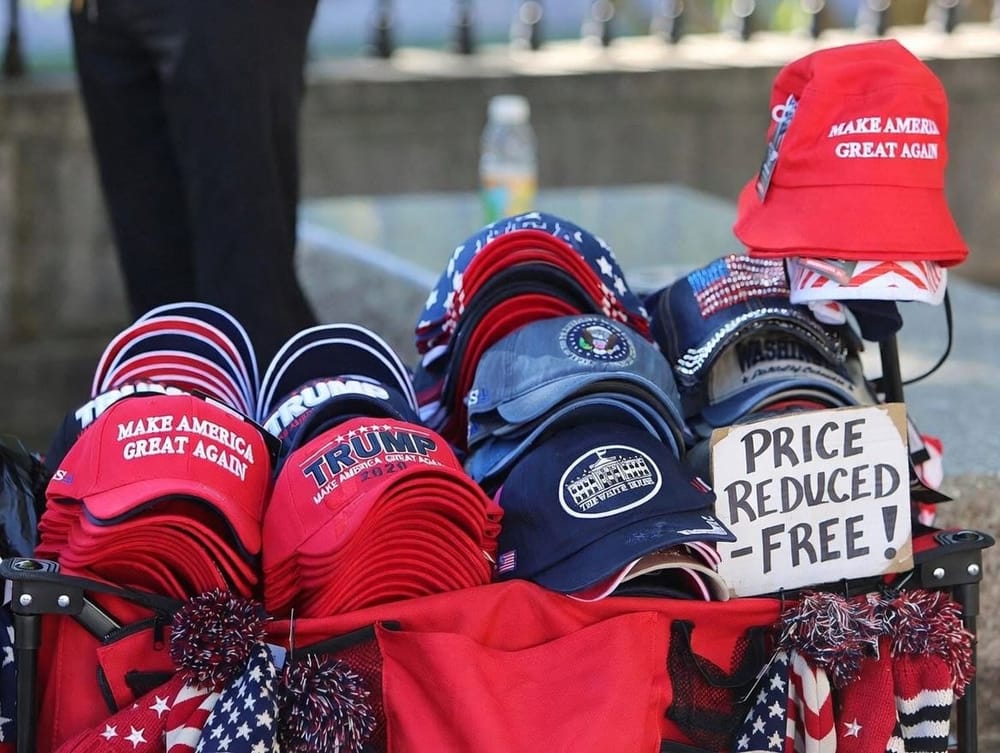 Images + Memes • 637