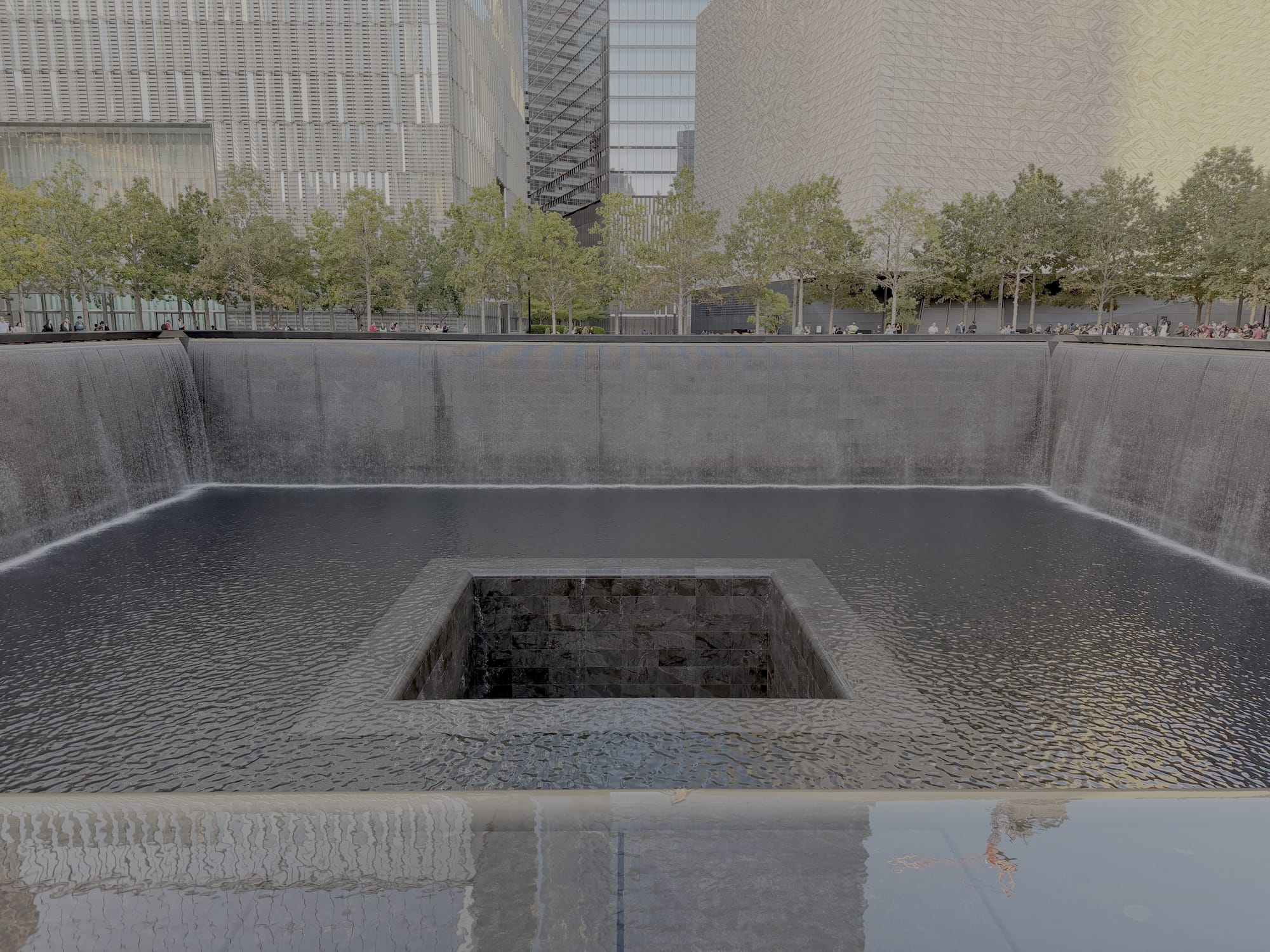 분기별 고객로드쇼 (Quarterly Customer Roadshow)