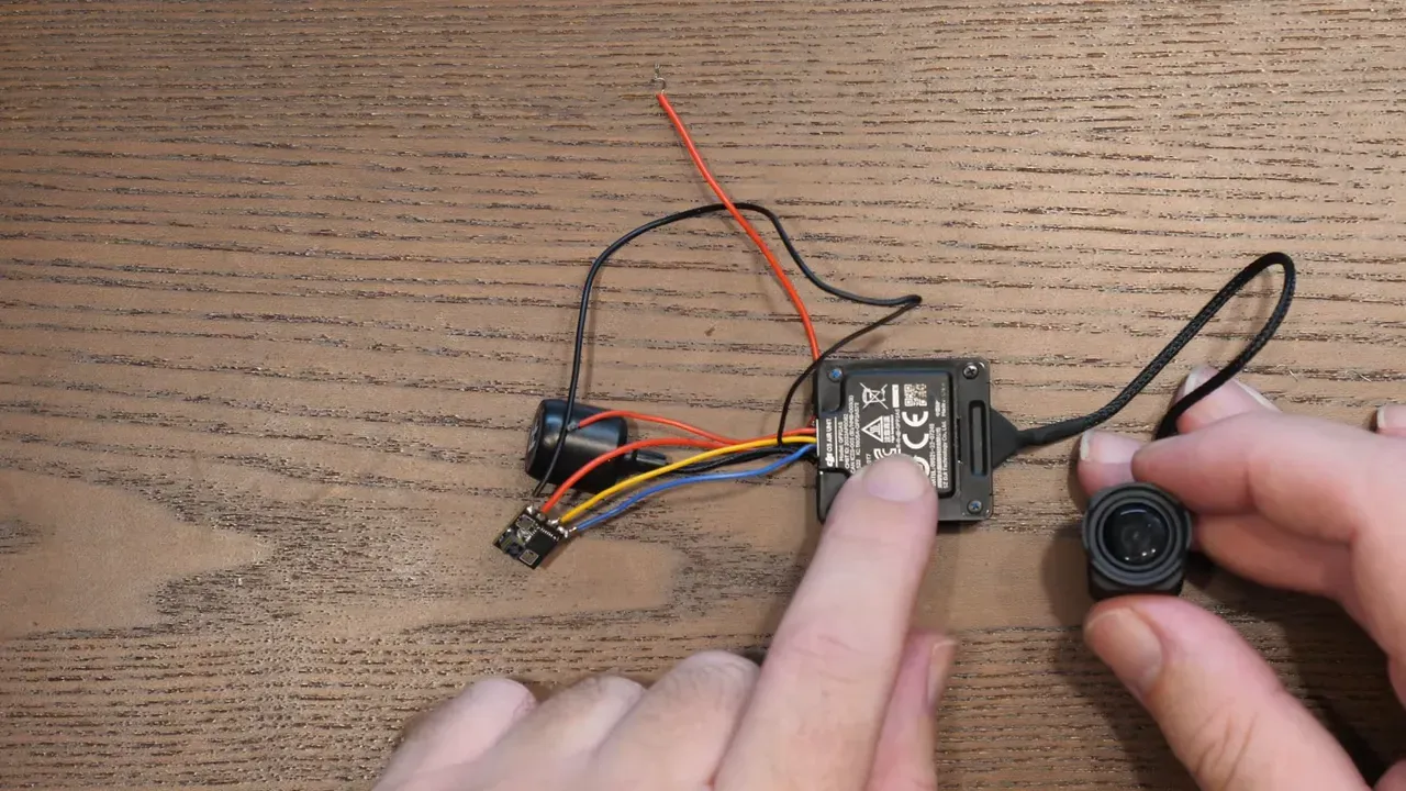 Warning: receiver voltage difference and BEC use