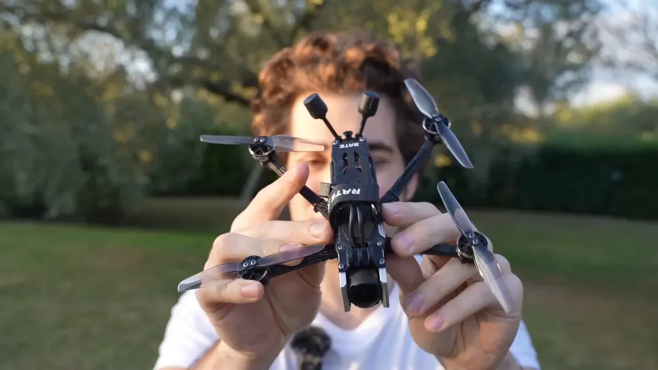 Rimzler landing the L40Pro after a long flight