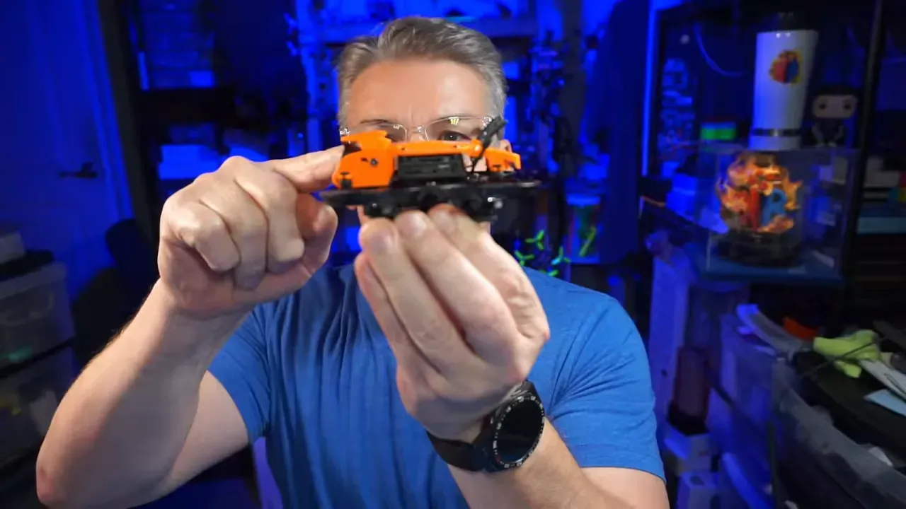 Close-up of DarkStar16 canopy and dampers