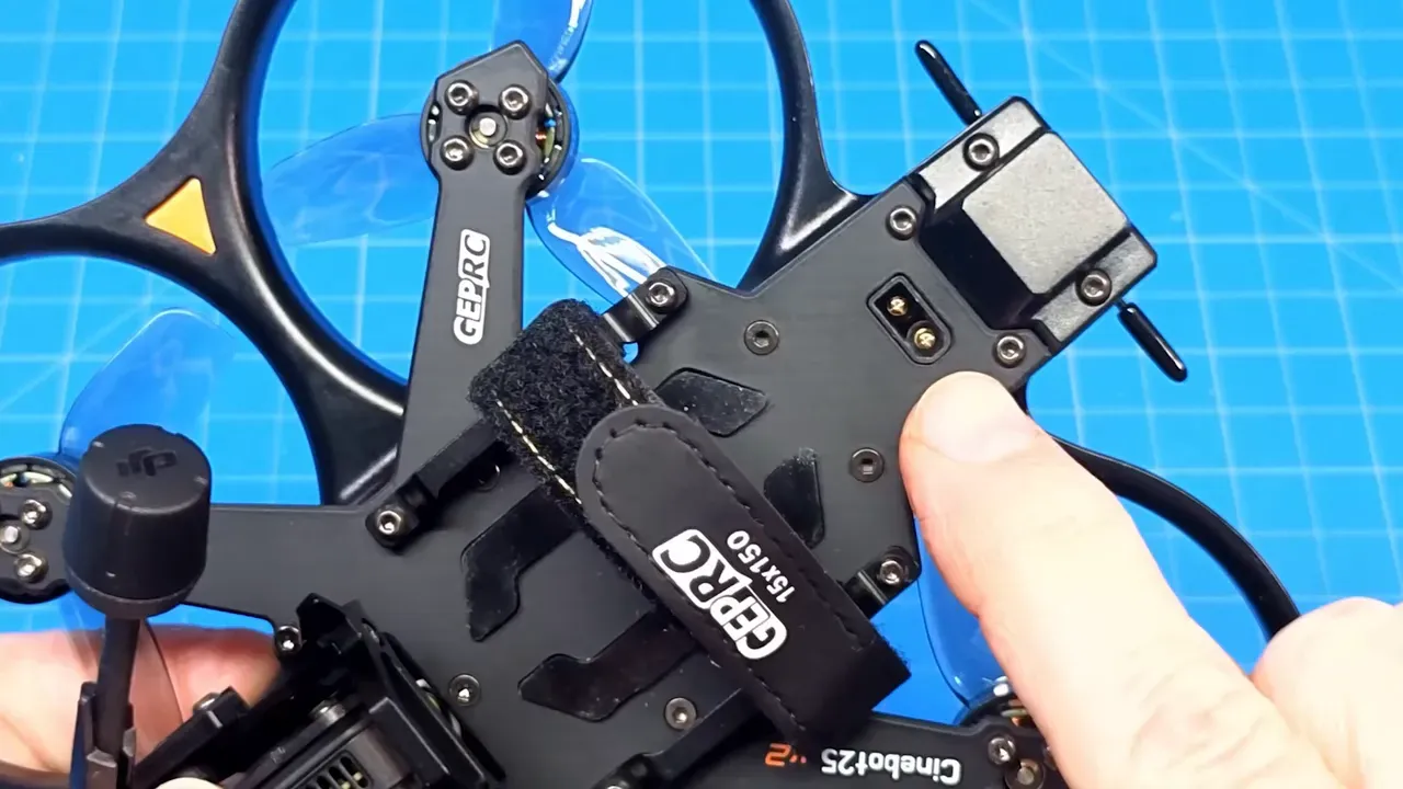 Cinebot25 V2 top plate with battery strap, sticky battery pad and power contacts (XT30 top-mount)