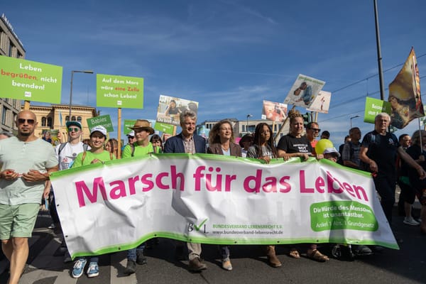 „Die Gesellschaft wacht auf: Lebensrecht ist Menschenrecht“