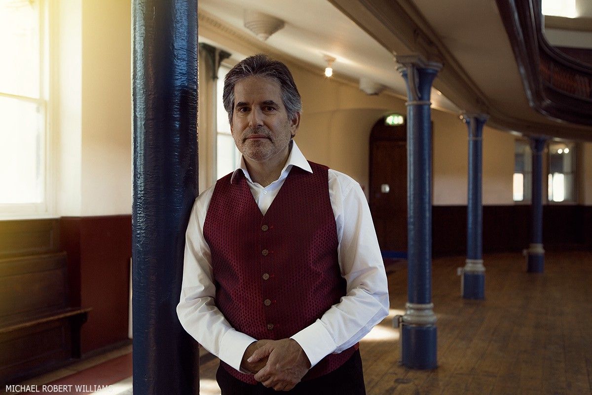 Integral Abuse Andrew Cohen & The Culture of Evolutionary Enlightenment