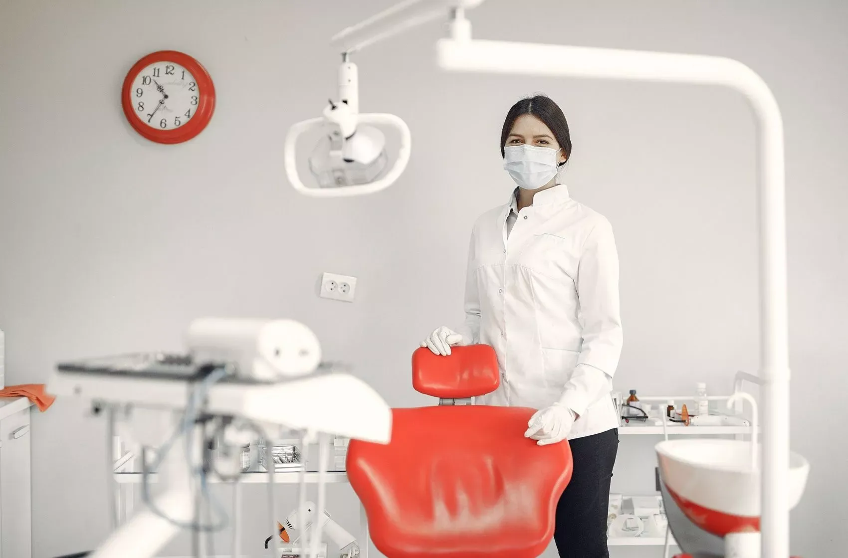 How to set up a dental office?