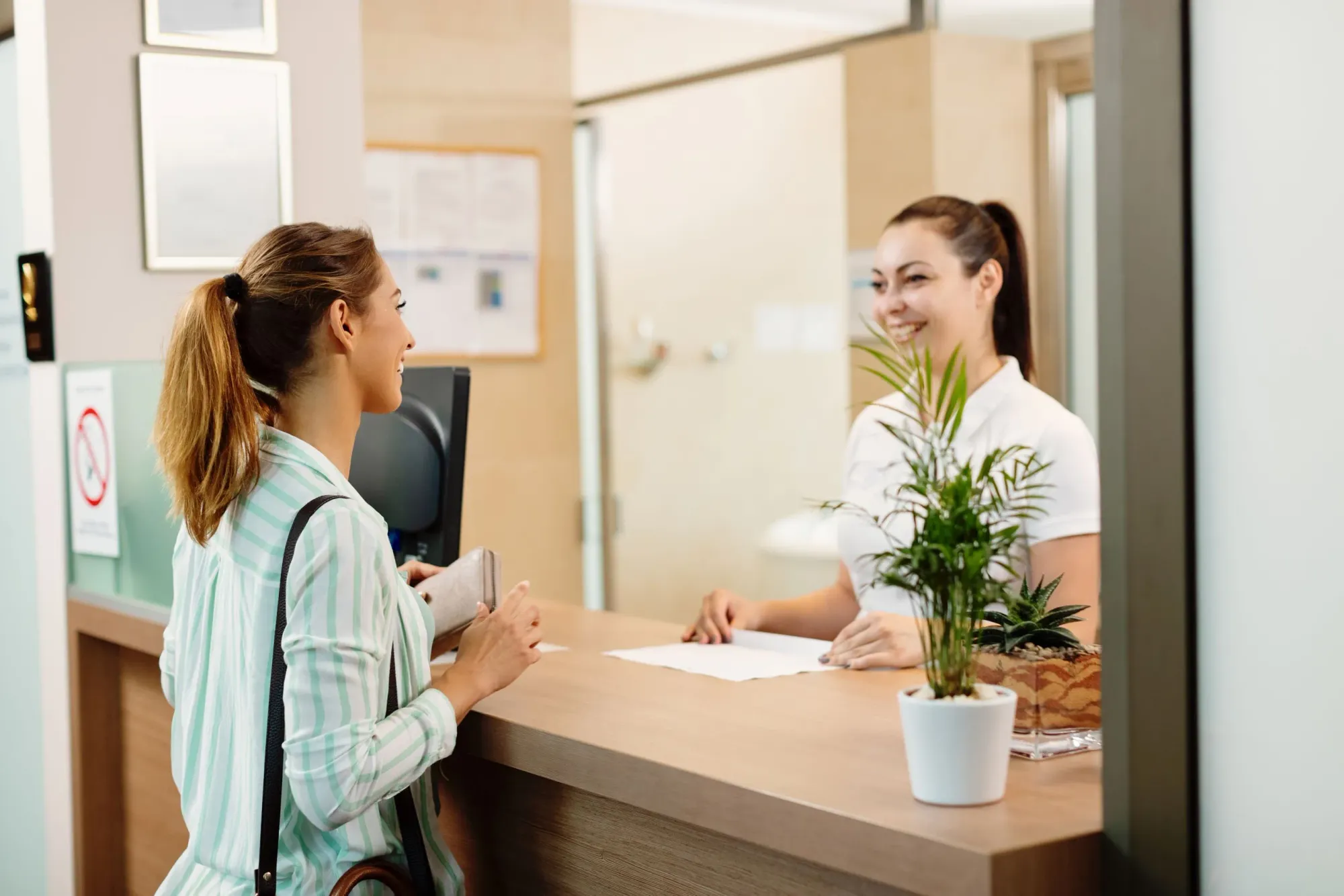 The Importance of Courses for Clinic Receptionists