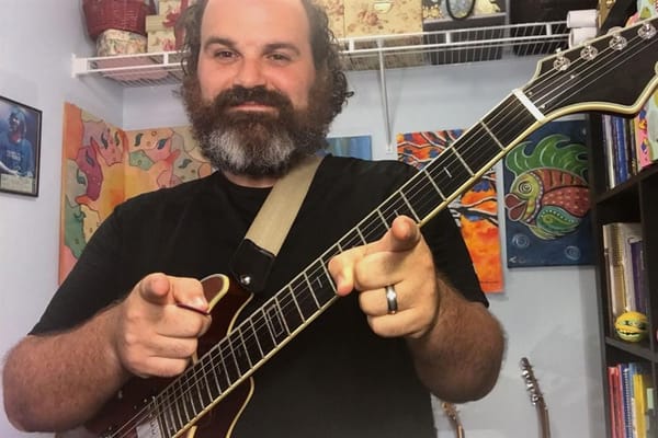 Guitar Player Ian Stich